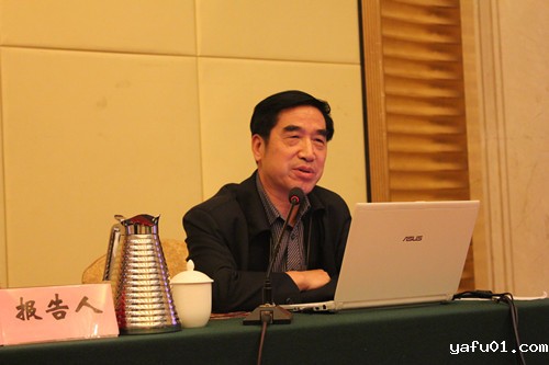 国务院参事、中国林业科学研究院首席专家杨忠岐