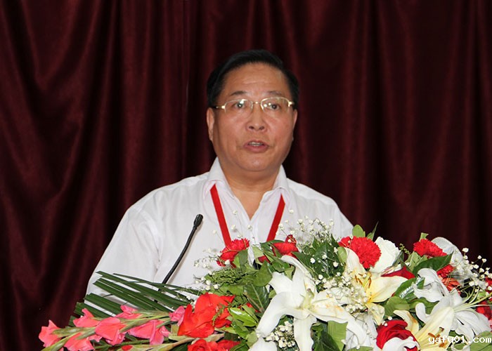 东北林业大学校长杨传平教授作特邀报告